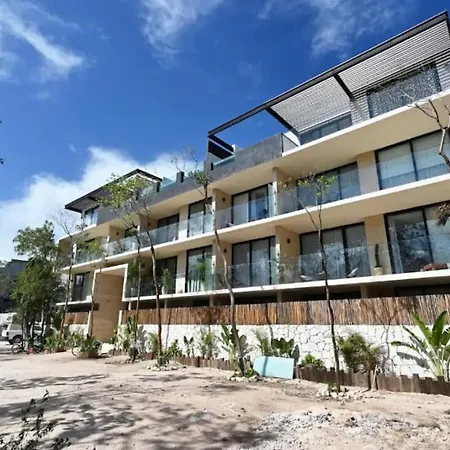 Apartment Private Jacuzzi + 2 Bikes - Gym And Pool In Rooftop Hyde 104
