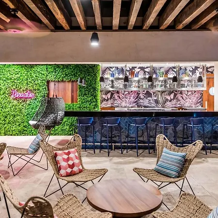 Aloft Hotel 4*