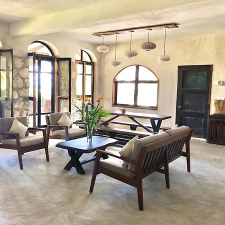 Olas Bed & Breakfast *