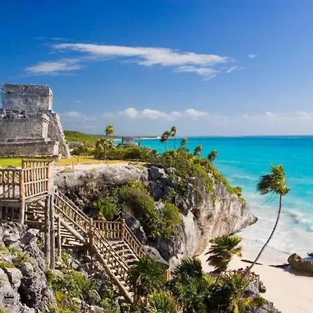 Cozy 2br In With Pool Near The Beach *