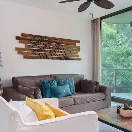 Cozy 2br In With Pool Near The Beach Apartment *