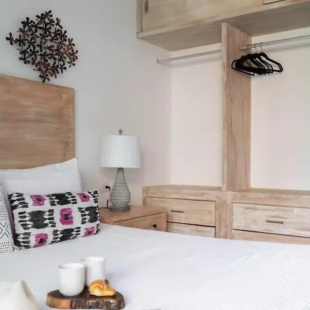 Cozy 2br In With Pool Near The Beach Apartment *