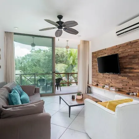 Cozy 2br In With Pool Near The Beach Apartment *