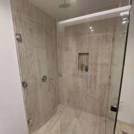 Joyas En - Gym, Piscina, Jacuzzi, Wifi 200mb