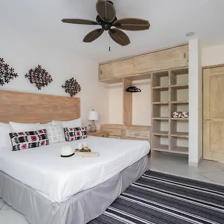Cozy 2br In With Pool Near The Beach