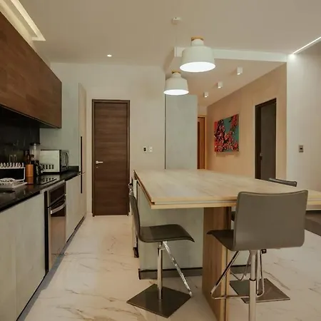 8 Bed Luxury W/ Private Pool, And Sauna! Holiday home Tulum