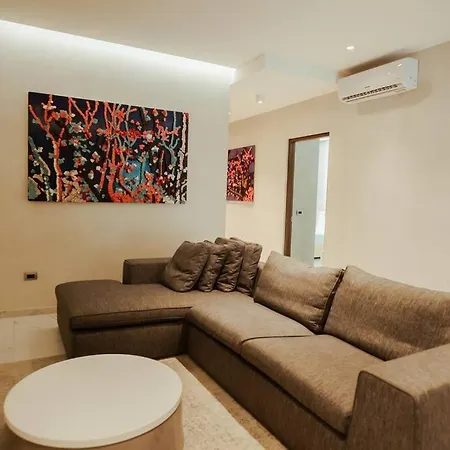 Holiday home 8 Bed Luxury W/ Private Pool, And Sauna!