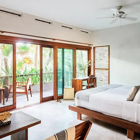 Olas Bed & Breakfast Tulum