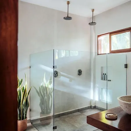 Olas Bed & Breakfast Tulum