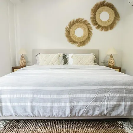 Menesse Apartment *