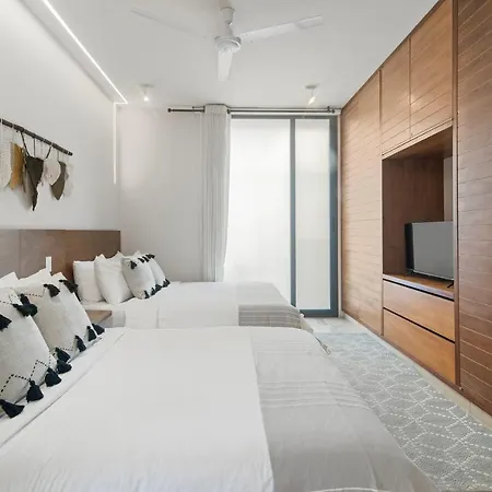 305 Luxury Penthouse With Private Pool *