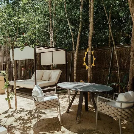 8 Bed Luxury W/ Private Pool, And Sauna! Holiday home Tulum