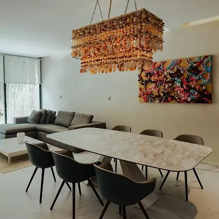 8 Bed Luxury W/ Private Pool, And Sauna!