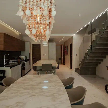 Holiday home 8 Bed Luxury W/ Private Pool, And Sauna! *
