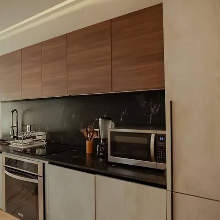 8 Bed Luxury W/ Private Pool, And Sauna!