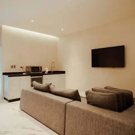 8 Bed Luxury W/ Private Pool, And Sauna! Holiday home Tulum
