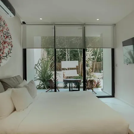 Holiday home 8 Bed Luxury W/ Private Pool, And Sauna! Tulum