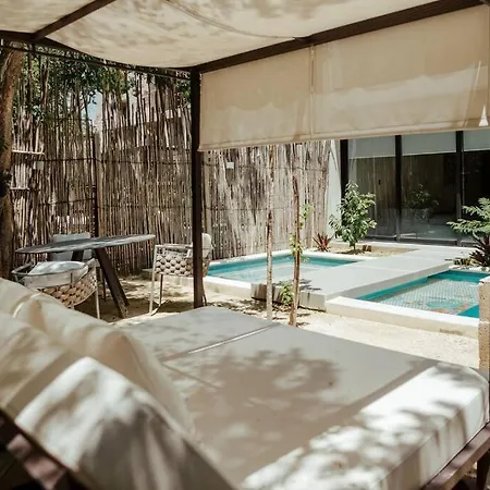 Holiday home 8 Bed Luxury W/ Private Pool, And Sauna!