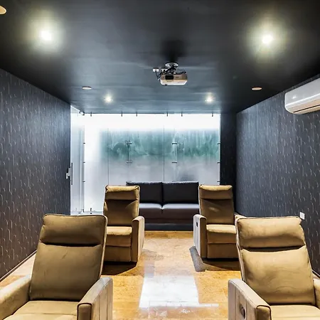 Apartment At Menesse