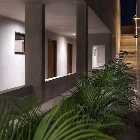 Great Located Private Wamazing Rooftop Pool
