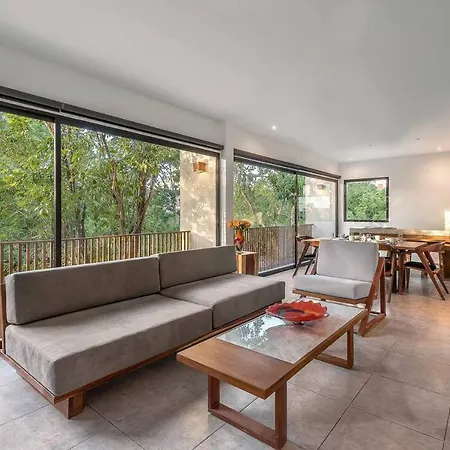 Great Located Private Wamazing Rooftop Pool Villa