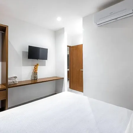 Great Located Private Wamazing Rooftop Pool *