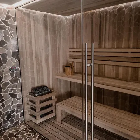 -balcony Plunge Pool, Sauna, Steam