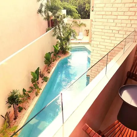 Fully Equipped Studio, King Size Bed, Great Wifi,