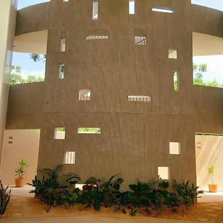 Fully Equipped Studio, King Size Bed, Great Wifi, *
