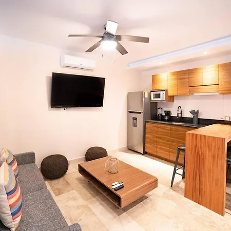 Apartment Comfortable Private Pool & Terrace 1br Penthouse