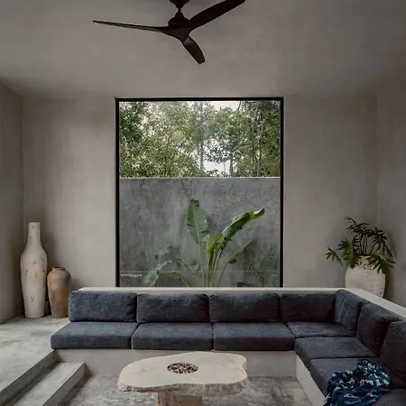 Holiday home Casa Shalva Awards Design With Art Gallery *