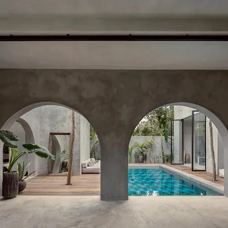Holiday home Casa Shalva Awards Design With Art Gallery *