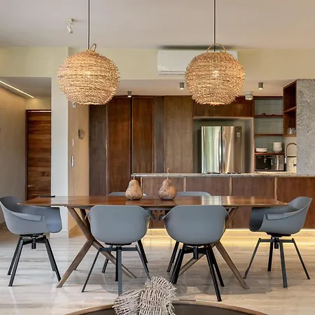 Apartment 308-303 Beautiful With 3 Bedrooms *