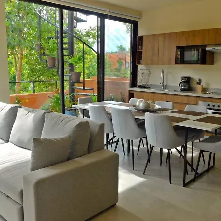 Apartment Roomy Apt Wprivate Terrace Amazing Amenities