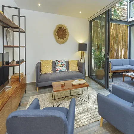 Magnificent House With Pool & Jungle View Holiday home
