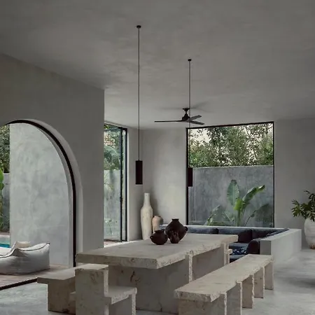 Holiday home Casa Shalva Awards Design With Art Gallery *