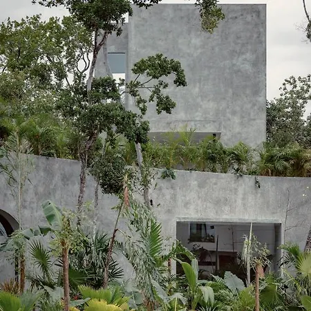 Holiday home Casa Shalva Awards Design With Art Gallery *