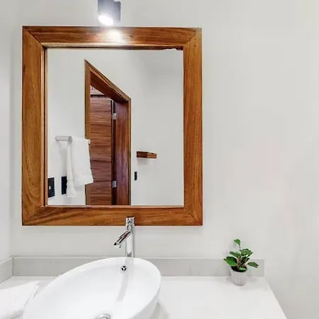 Apartment Spacious Condo, Beautiful Pool, Wi-fi - Casa Kaanal 104 *