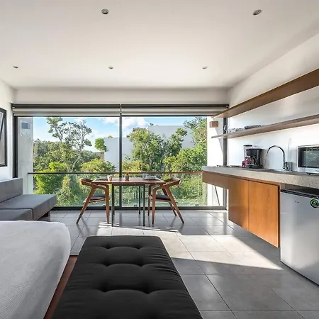 Great Located Spacious Loft Wamazing Rooftop Pool