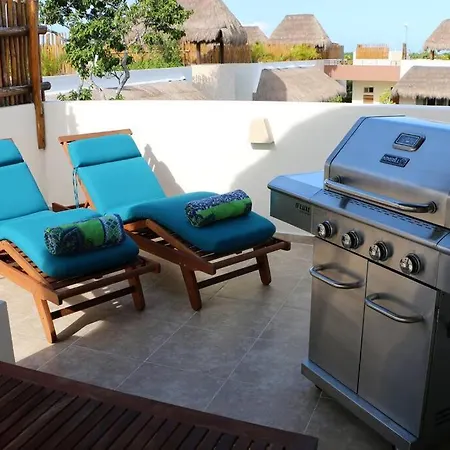 With Private Rooftop And Jacuzzi