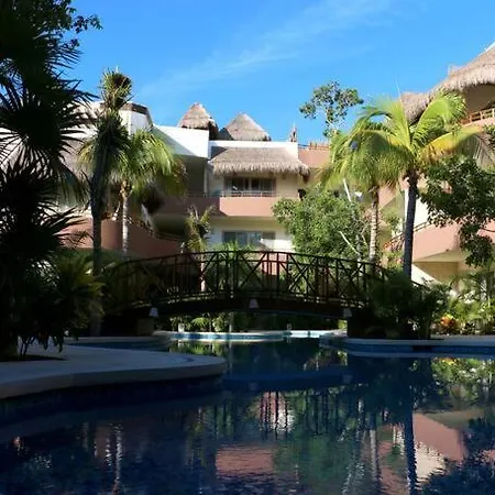 Apartment With Private Rooftop And Jacuzzi