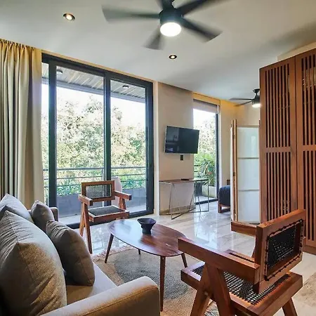 8pax 3 Rooms+sofabed With Private Balcony In