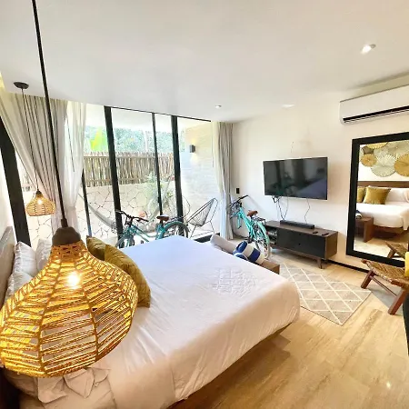 Private Jacuzzi + 2 Bikes - Gym And Pool In Rooftop Hyde 104 Apartment