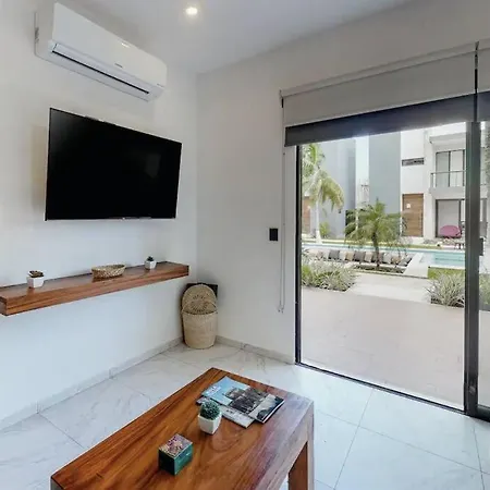 Contemporary Poolside Condo, Wi-fi - Paraiso Kaanal 101 Tulum