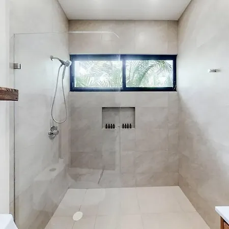 Contemporary Poolside Condo, Wi-fi - Paraiso Kaanal 101 Tulum