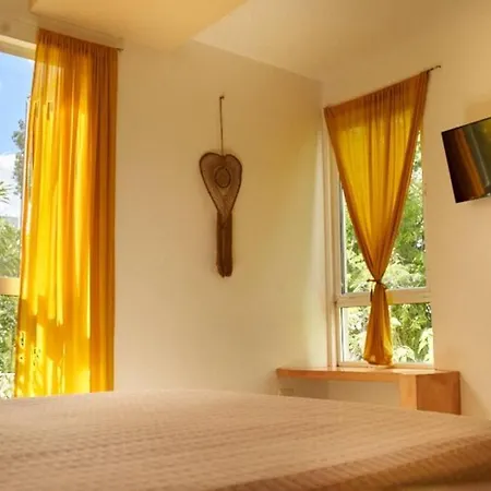 Lovely Casa Tukan, La Veleta *