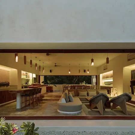 Villa Luxury House In