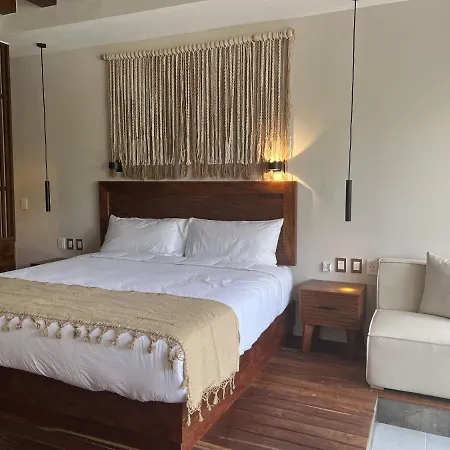 Adora Apartahotel *