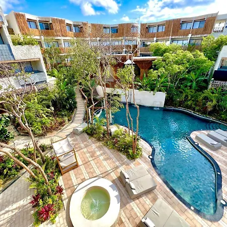 Apartahotel Adora *