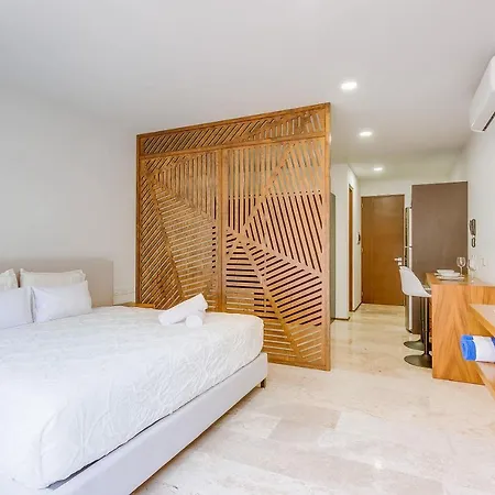 Tropical Heart Of 2 Pools Plus Gym Tulum